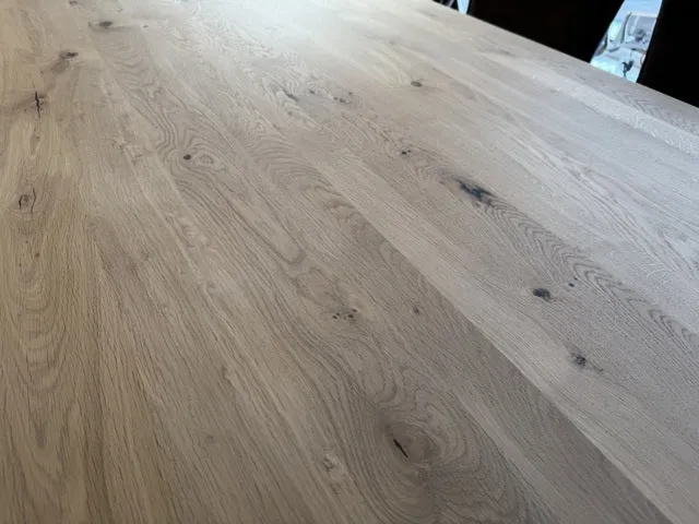 Esstisch Eiche massiv, Tisch Eiche Metall Tischgestell, Länge 200 cm