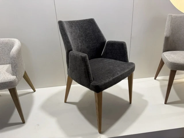 Stuhl grau Holzbeine Naturholz-Farbe, Esszimmerstuhl grau mit Armlehne