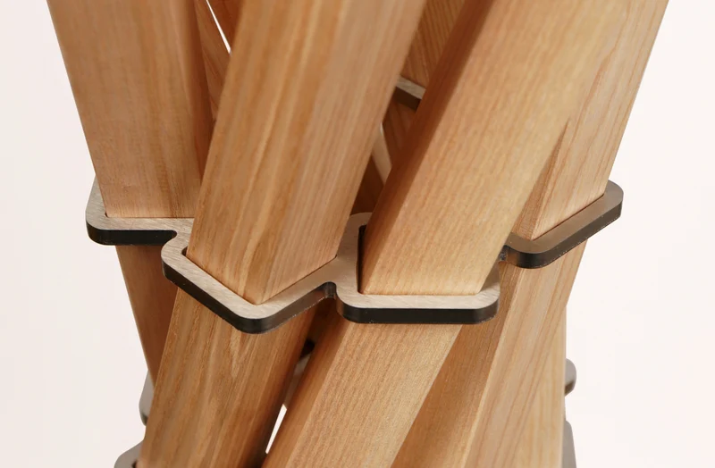 Garderobenständer Holz massiv, moderne Garderobe, Farbe Naturholz, Ø 65 cm