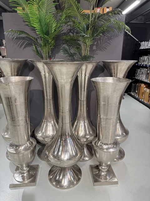 Bodenvase Silber, Bodenvase Metall groß, Vase Silber, Höhe 177 cm