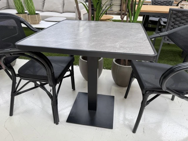 Bistrotisch schwarz-grau, Bistrotisch grau, Maße 70x70 cm