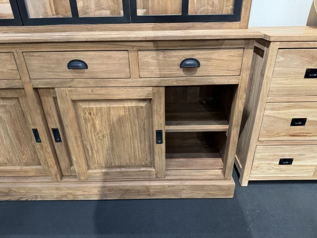 Vitrine Teak mit LED Beleuchtung, Geschirrschrank Teak, Schrank mit Beleuchtung Massivholz Teak, Breite 108 cm