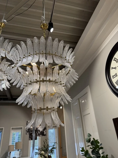Kronleuchter weiß-Gold, Hängeleuchte Gold, Durchmesser 70 cm