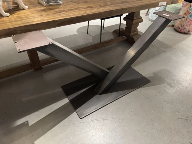 V Tischbeine Metall, V Tischgestell Metall, Tischfuß Metall