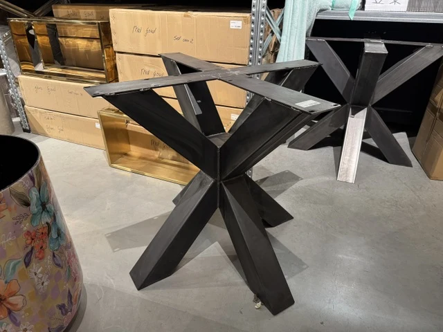 Tischbeine Spider Metall, Tischgestell Metall, Tischfuß Metall, Maße 100x100 cm