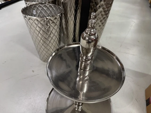 Etagere Silber, Etagere rund, Höhe 100 cm