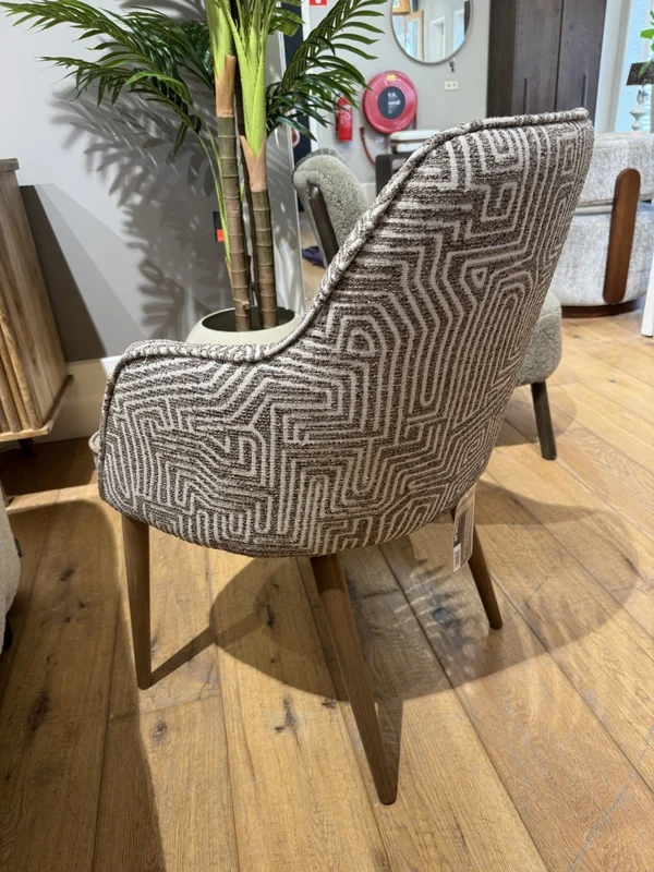 Stuhl taupe-braun