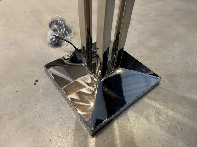 Stehlampe Silber, Stehleuchte mit schwarzem Lampenschirm, Höhe 170 cm