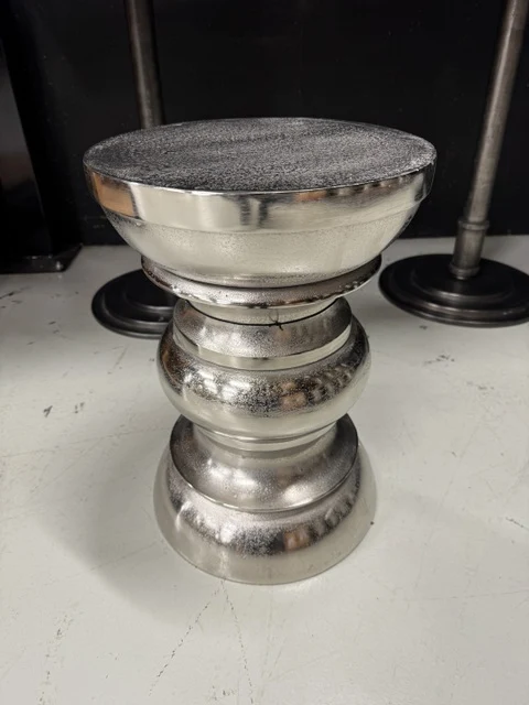 Beistelltisch rund Silber, runder Metall-Beistelltisch Alu, Durchmesser 33 cm