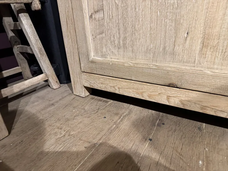 Vitrine Altholz Natur-grau, China Geschirrschrank mit Schubladen Altholz, China-Schrank, Breite 140 cm