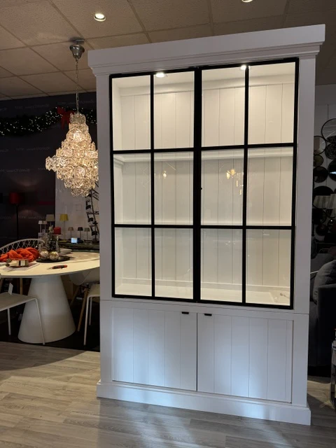 Vitrinen weiß Eiche, Geschirrschrank weiß Holz Eiche, Breite 135 cm