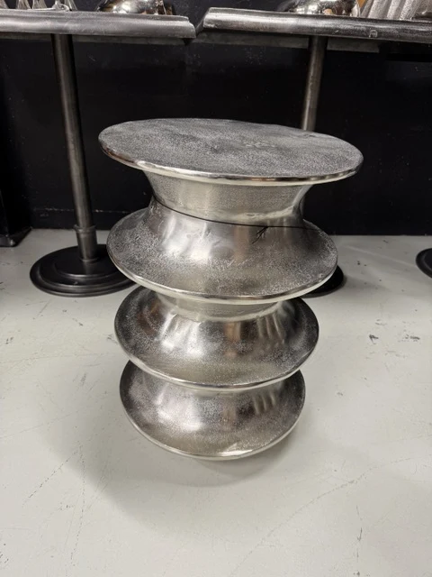 Beistelltisch rund Silber, runder Metall-Beistelltisch Alu, Durchmesser 33 cm