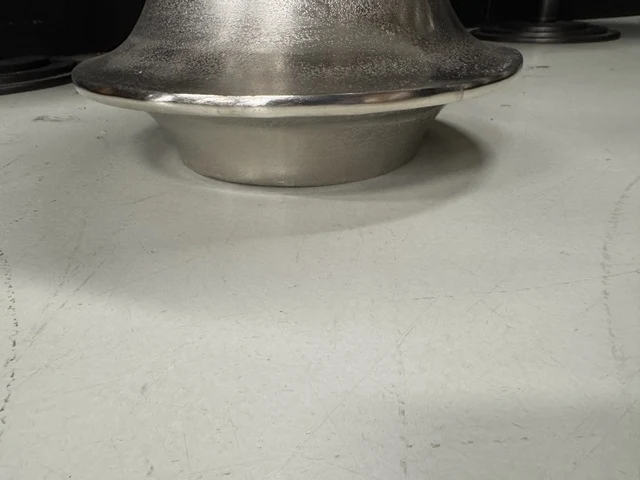Beistelltisch rund Silber, runder Metall-Beistelltisch Alu, Durchmesser 33 cm