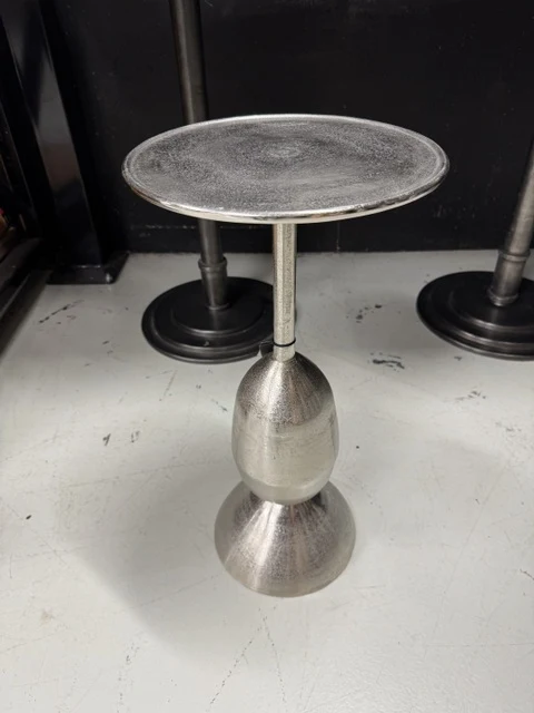 Beistelltisch rund Silber, runder Metall-Beistelltisch Alu, Durchmesser 29 cm