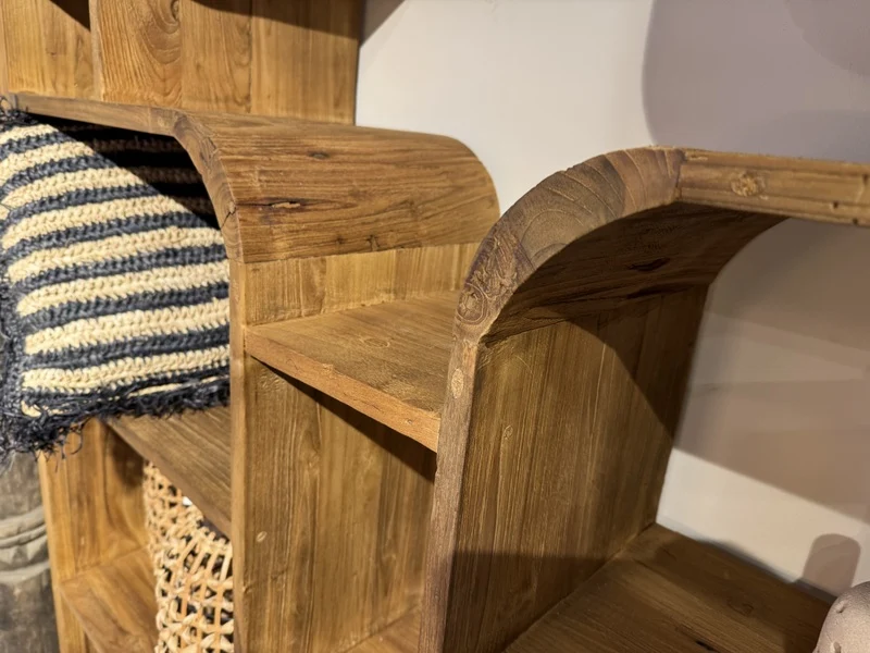 Bücherregal braun Holz, Regal abgerundete Ecken Teak-Holz, Breite 140 cm