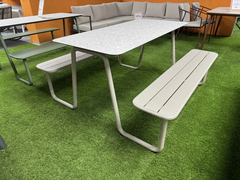 Picknicktisch beige mit Sitzbank, Gruppensitzbank beige mit Tisch, Gastro Tisch-Sitzbank beige, Länge 150 cm