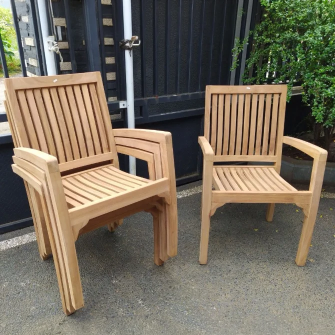 Gartenstuhl stapelbar, Gartenstuhl Teak-Holz, Breite 60 cm
