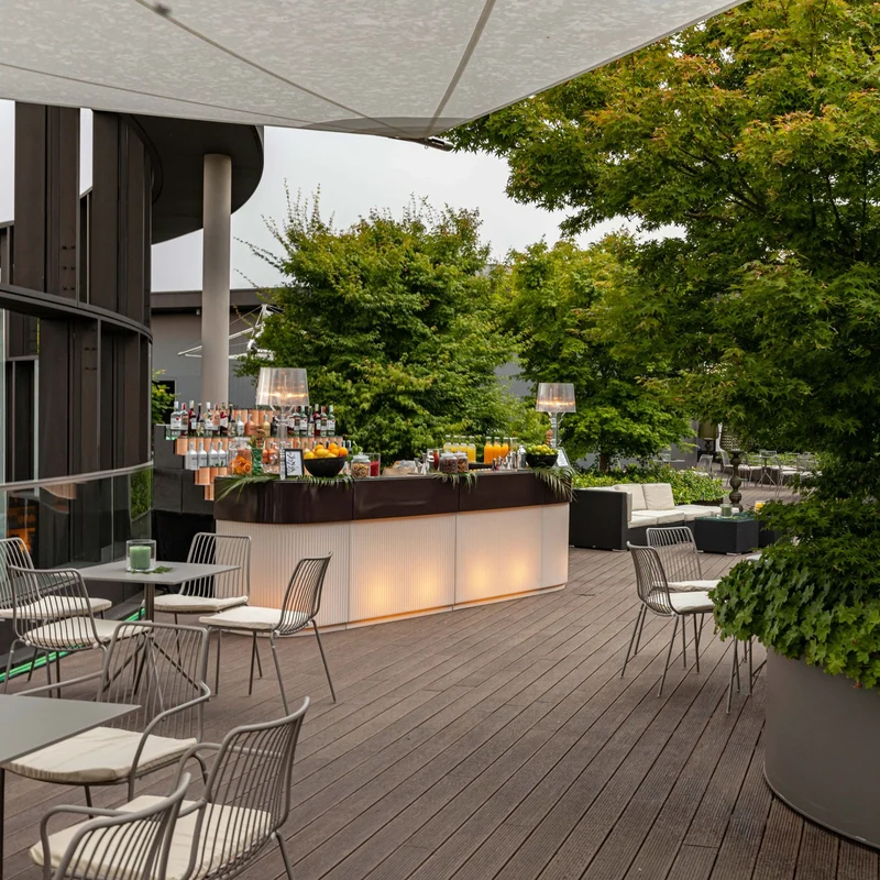 Bartheke weiß Kunststoff, Garten-Bar mit Beleuchtung weiß, Outdoor Bar weiß Kunststoff, Breite 380 cm