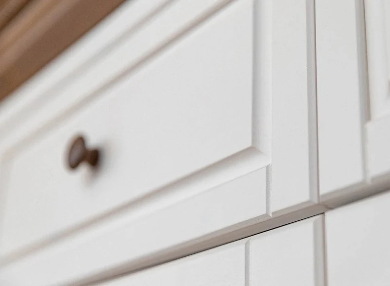Kleines Sideboard aus Massivholz | Zweitürige Kommode Marone Elite Tabacco mit Schubladen