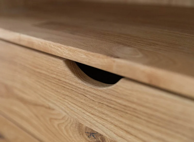 Minimalistisches Sideboard aus geölter Wildeiche | Skandi Kommode Simona mit drei Schubladen