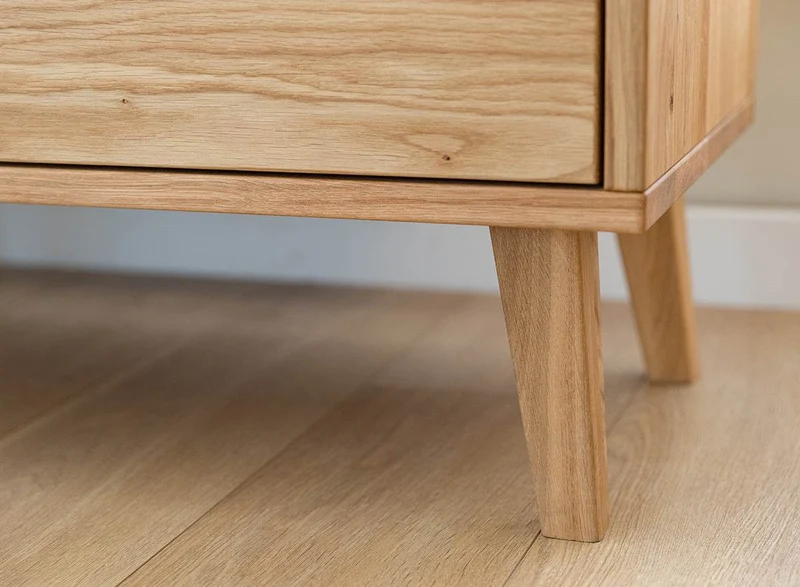 Minimalistisches Sideboard aus geölter Wildeiche | Skandi Kommode Simona mit drei Schubladen