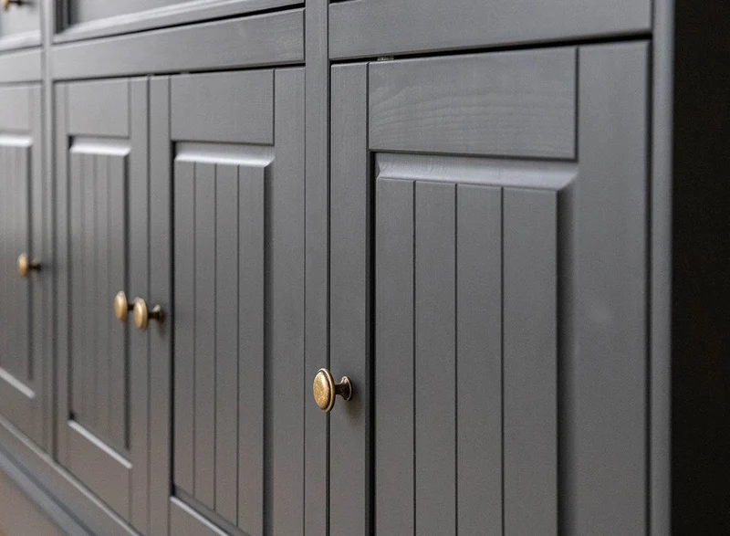 Große Kommode Belluno Elegante in Graphit | Sideboard mit drei Schubladen und Türen