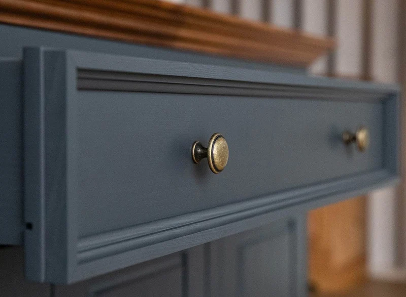 Große Kommode Belluno Elegante in Graphit | Sideboard mit drei Schubladen und Türen