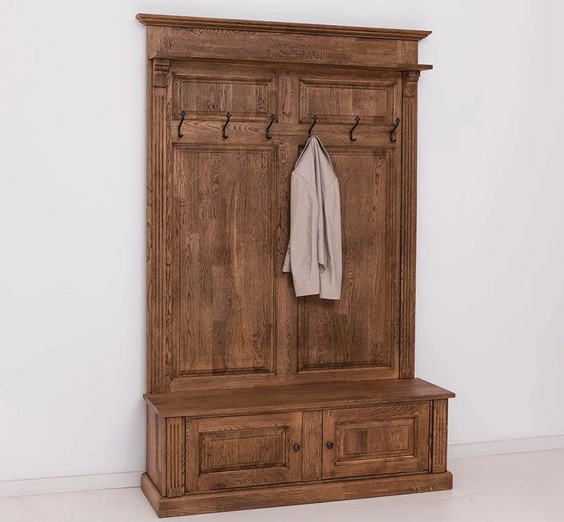 Garderobe aus massiver Eiche mit 6 Haken und 2 Staufächern