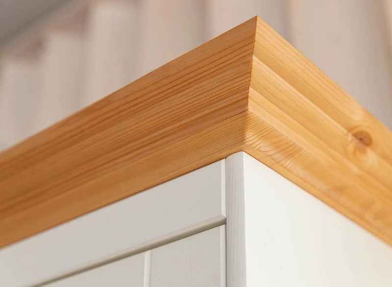 Kommode Belluno Elegante in Weiß | Sideboard mit drei Schubladen und Türen