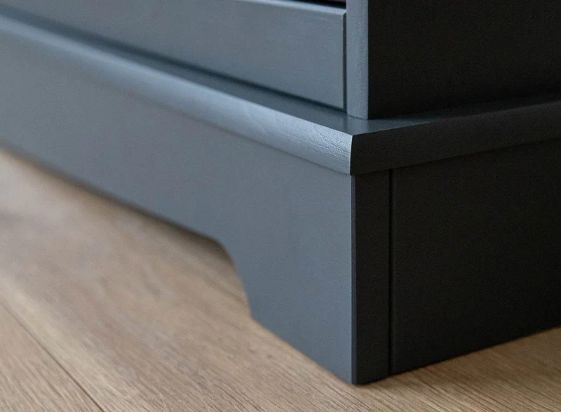 Kommode Belluno Elegante in Graphit | Sideboard mit drei Schubladen und Türen
