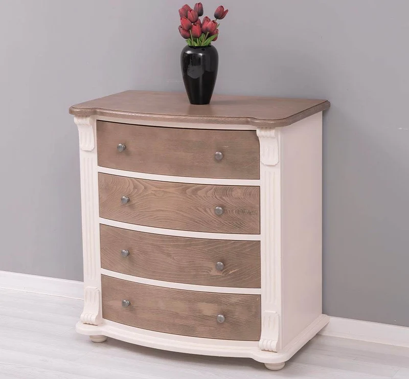 Geschwungene Kommode aus Massivholz im Landhausstil