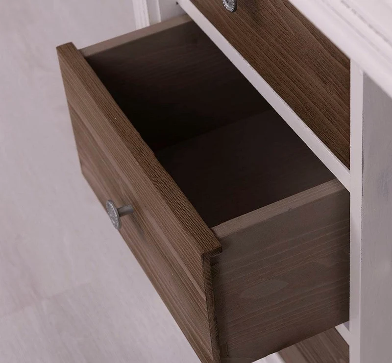Waschbeckenunterschrank aus Massivholz mit drei Schubladen