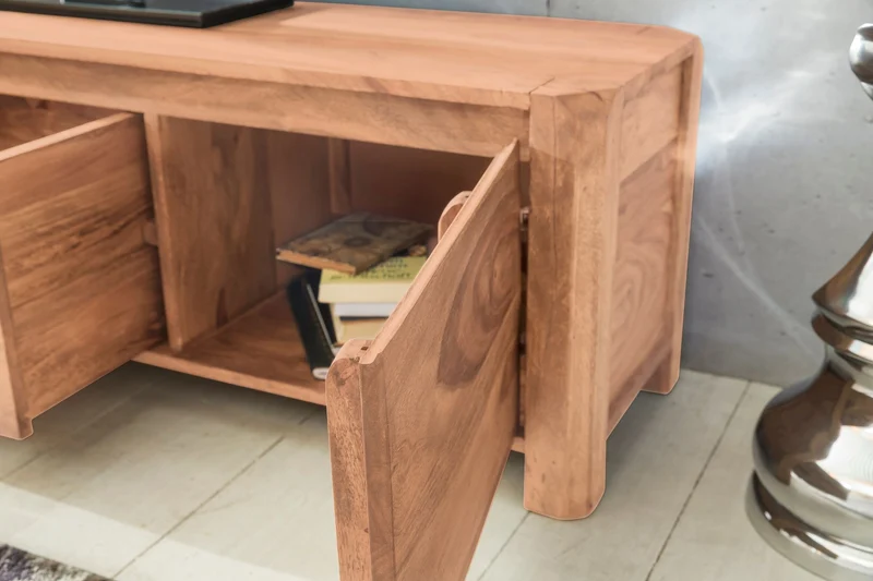 TV-Lowboard Massivholz, 4 Füße, viel Stauraum