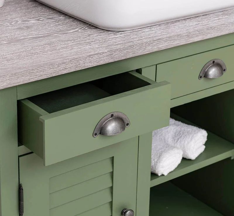 Waschbeckenunterschrank aus Massivholz mit Lamellentüren