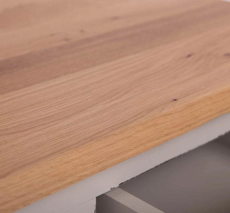 Waschbeckenunterschrank aus Massivholz mit Lamellentüren