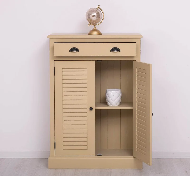 Kleine Vintage Kommode aus Massivholz mit Lamellentüren