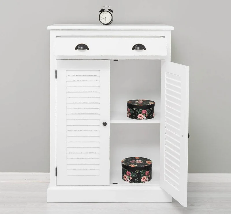 Kleine Vintage Kommode aus Massivholz mit Lamellentüren