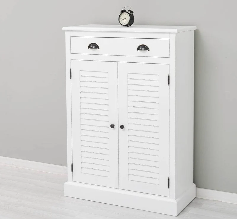 Kleine Vintage Kommode aus Massivholz mit Lamellentüren