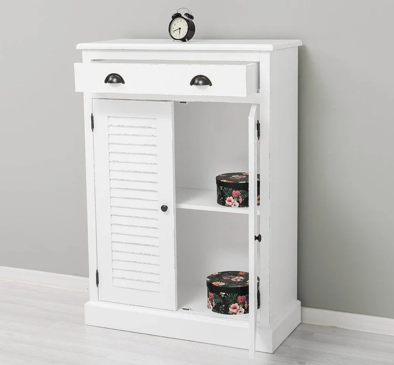 Kleine Vintage Kommode aus Massivholz mit Lamellentüren