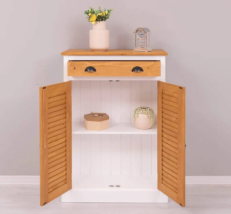 Kleine Vintage Kommode aus Massivholz mit Lamellentüren