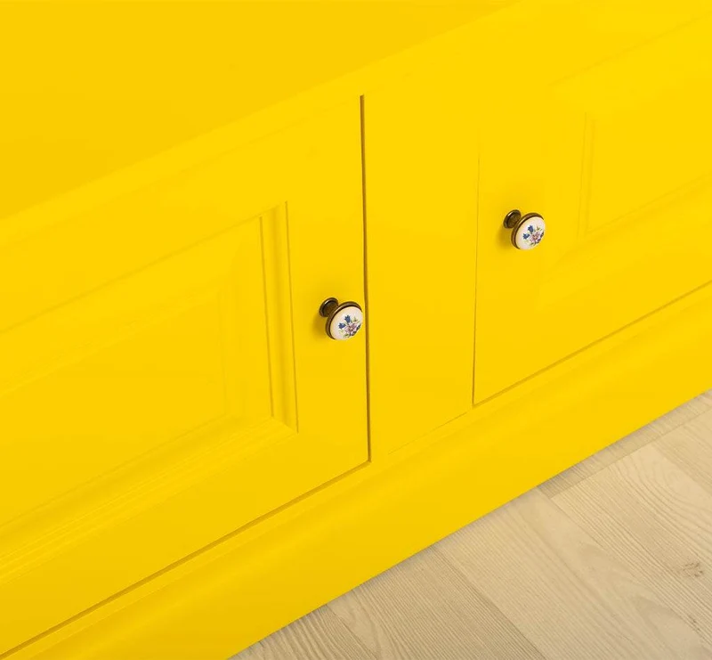 Garderobe aus Massivholz mit 6 Haken und 2 Staufächern unifarben