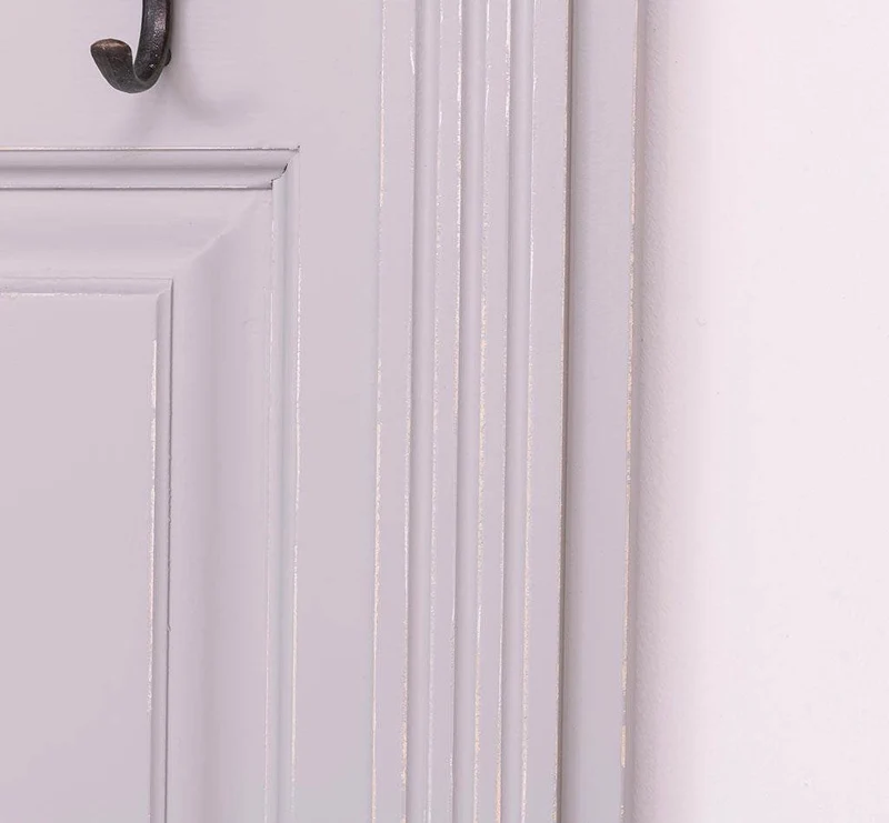 Garderobe aus Massivholz mit Spiegel und Staufächern