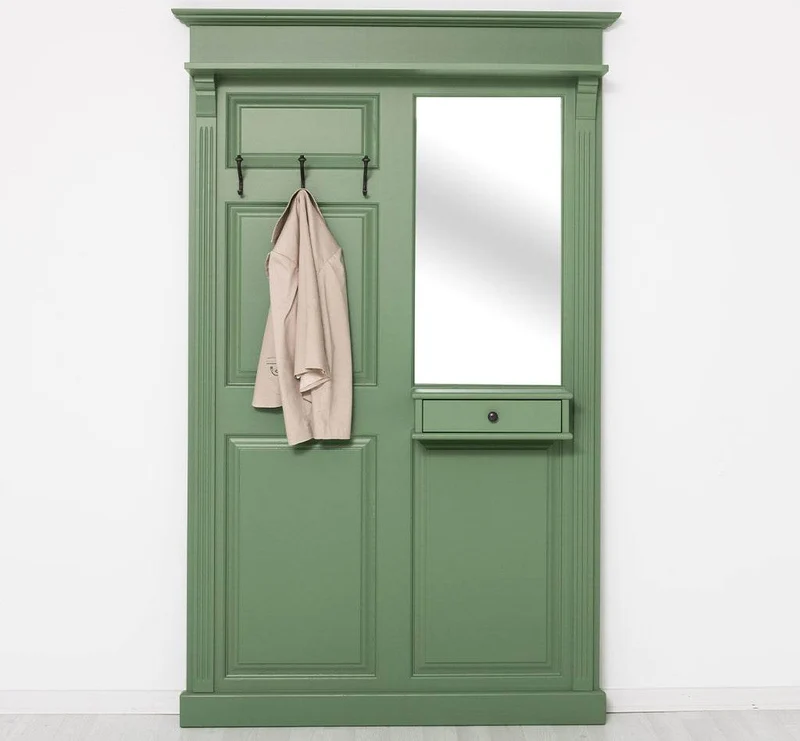 Garderobe aus Massivholz mit Spiegel und Ablage